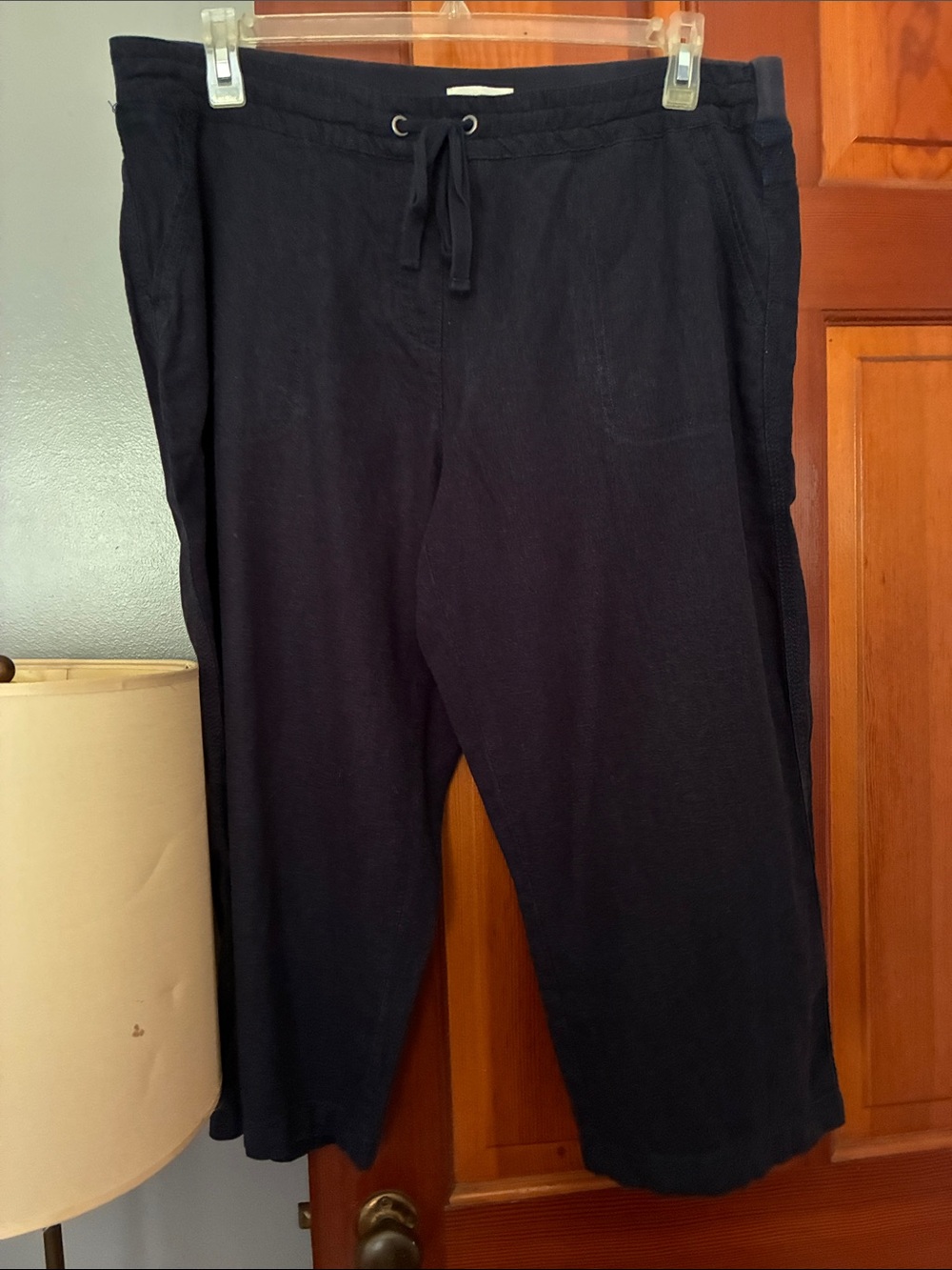 Per Se Navy Drawstring Capris Linen